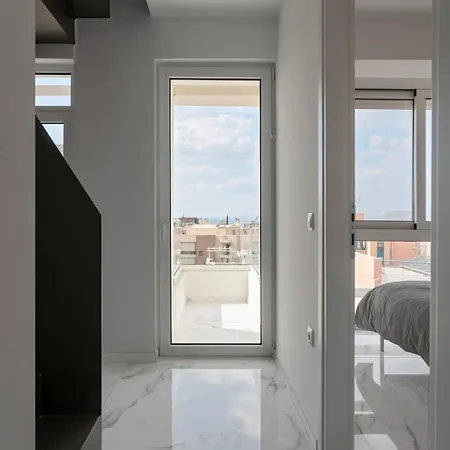 Dream View Maisonette Glyfada With Jacuzzi Apartamento *